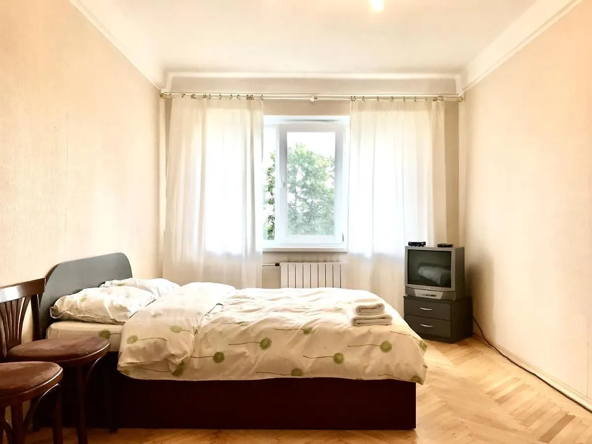 Apartment On Garmatna联系方式